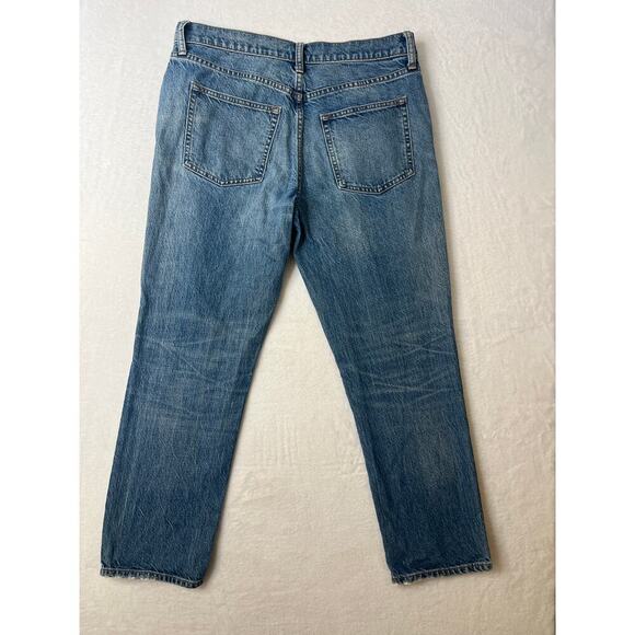 VINCE Tomboy Medium Wash Jeans size 28 Straight Leg  Model Off Duty Classic 90s - Picture 7 of 9